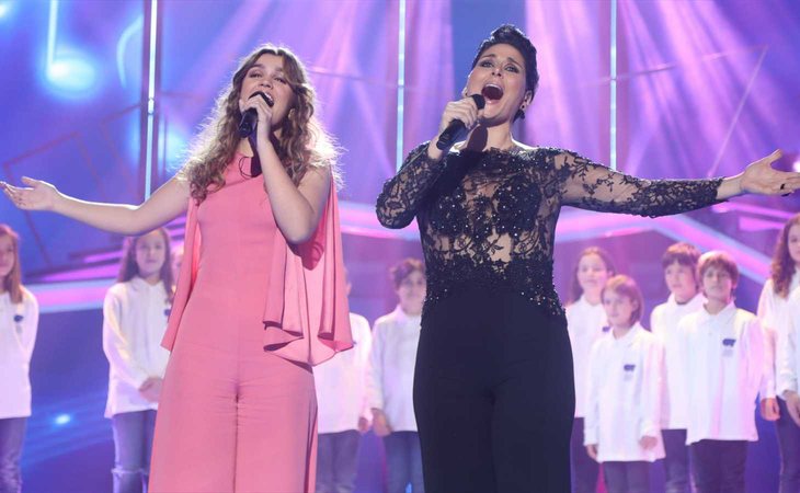 Rosa López y Amaia durante la gala de Navidad de 'OT 2017'