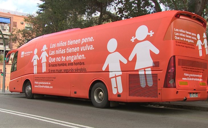 El autobús del odio de Hazte Oír