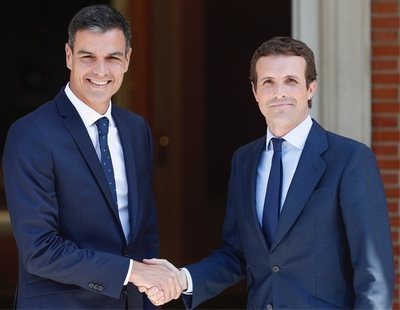 Pedro Sánchez y Pablo Casado firman un pacto de no agresión mutua