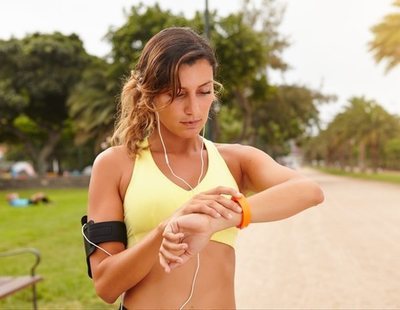 Una compañía solo admitirá seguros de vida si cuentas con pulseras inteligentes