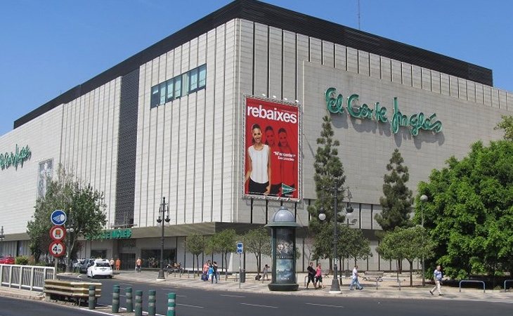 El Corte Inglés ofrecerá la compra de sus bonos en Irlanda pero asegura que tributará todos sus ingresos en España