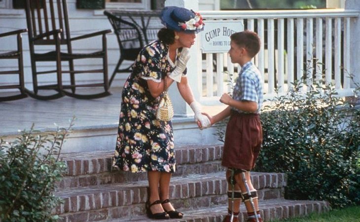 Forrest de niño junto a su madre