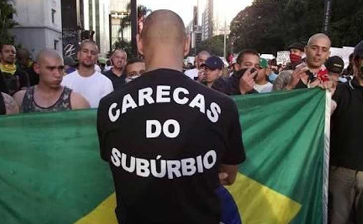 Carecas do Subúrbio en una manifestación