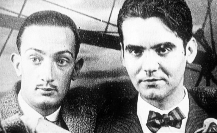 El poeta Federico García Lorca junto al artista Salvador Dalí