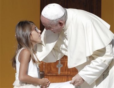 La Iglesia chilena prohibe a los curas besar en la boca y tocar los genitales a los niños