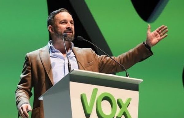 Santiago Abascal, en su despedida brazo en alto