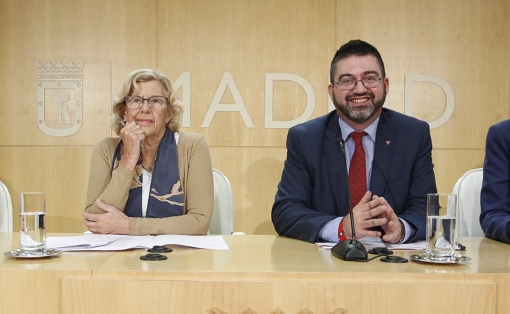 Manuela Carmena y Carlos Sánchez mato