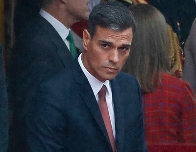 Pedro Sánchez es recibido en el desfile del 12-O con pitos y abucheos: "fuera, fuera"