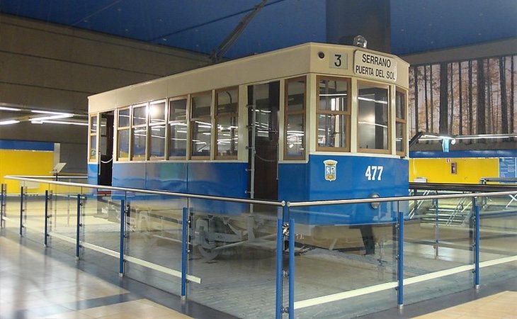 La estación de Pinar de Chamartín esconde uno ejemplar de los tranvías que circulaban por la capital