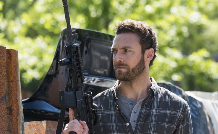 Ross Marquand como Aaron en 'The Walking Dead'