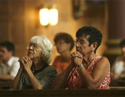 Murcia es la comunidad autónoma más católica y Navarra la más laica