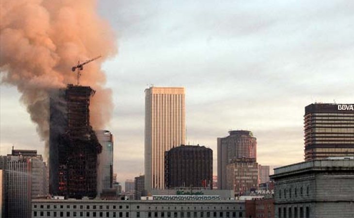 La torre Windsor quedó completamente calcinada