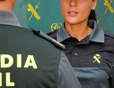 Así es el día a día de la única mujer de la Guardia Civil que caza pederastas