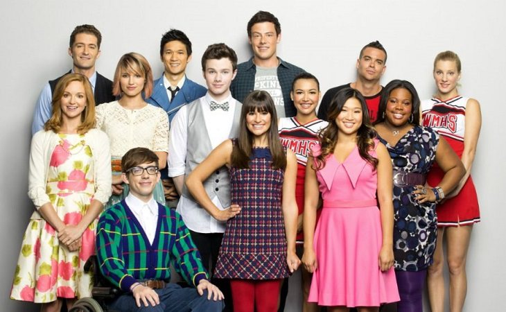 El elenco de 'Glee' posa en una imagen promocional