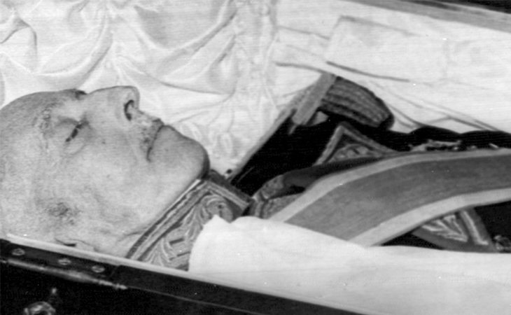 Cadáver de Francisco Franco