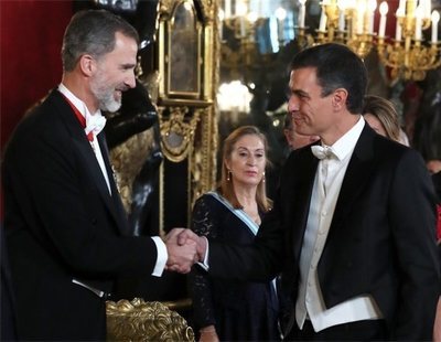 Pedro Sánchez plantea suprimir la inviolabilidad del rey y cree que Felipe VI lo apoyaría