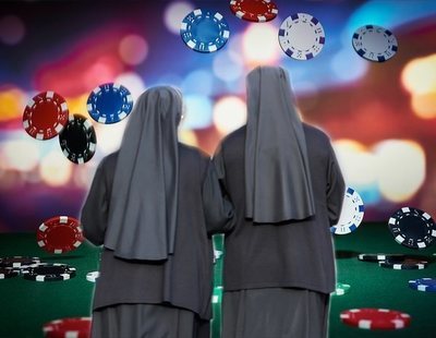 Dos monjas roban medio millón de dólares de un colegio y se lo gastan en viajes y casinos