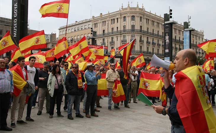 El apego a la bandera española a la baja