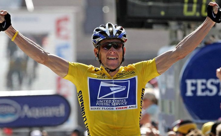 Lance Armstrong superó un cancer testicular con metástasis