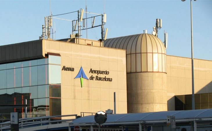 El aeropuerto de Barcelona está situado en El Prat de Llobregat