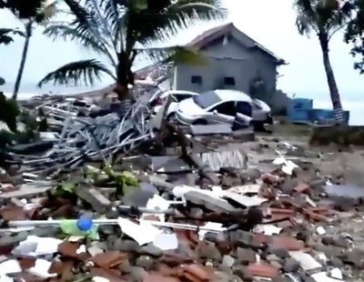 Un tsunami deja 222 muertos y 750 heridos en Indonesia