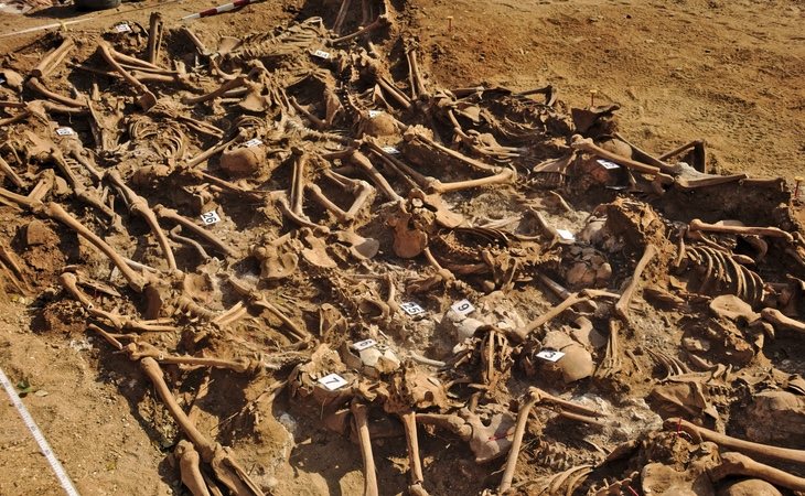 El presidente popular de Castilla y León ya está subvencionando excavaciones