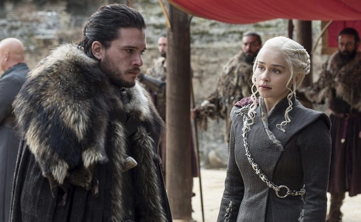 Kit Harington y Emilia Clarke en 'Juego de tronos'