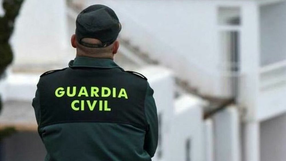 La mujer se encaró a los agentes