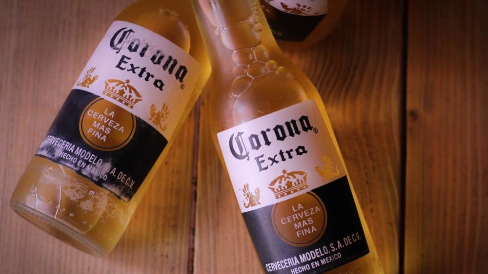 La cerveza Corona detiene su producción pro el coronavirus