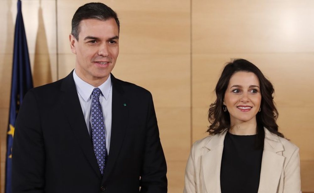 Pedro Sánchez e Inés Arrimadas alcanzan un acuerdo para la prórroga del estado de alarma