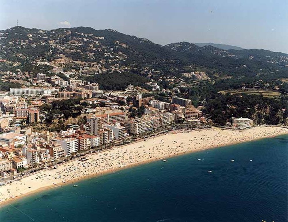 Lloret de Mar prepara un plan especial para reabrir sus playas y el turismo