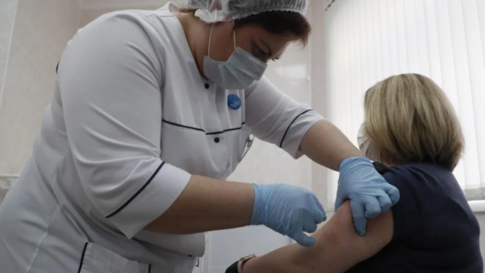 AstraZeneca y Rusia unirán fuerzas en la vacuna