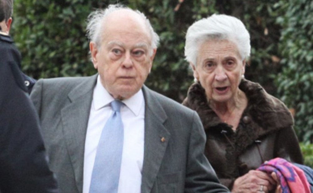 Jordi Pujol y su esposa Marta Ferrusola