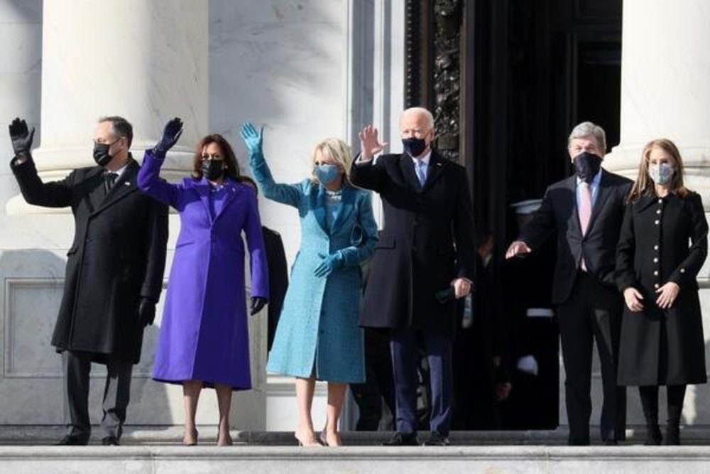 Biden y Harris, con sus respectivas parejas, en el Capitolio