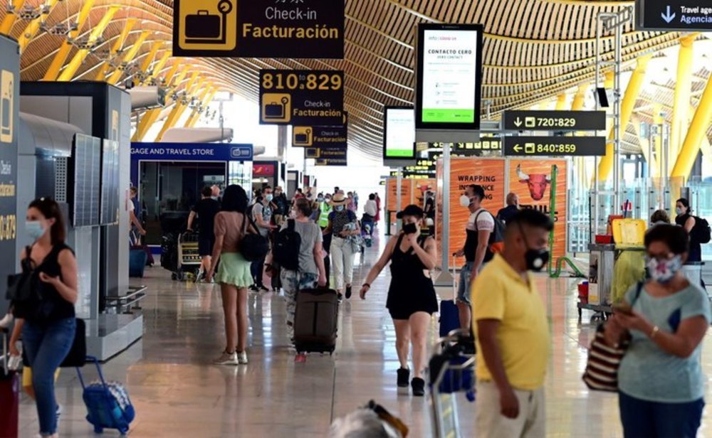 A las puertas de la Semana Santa, los turistas llegan a España a pesar del temor a la cuarta ola