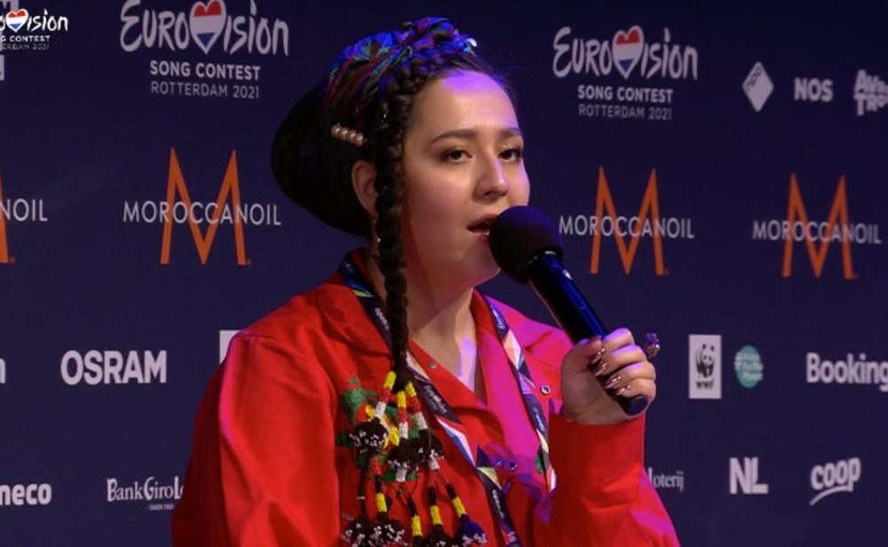 Manizha, representante de Rusia en Eurovisión 2021, durante el Meet & Great tras su primer ensayo