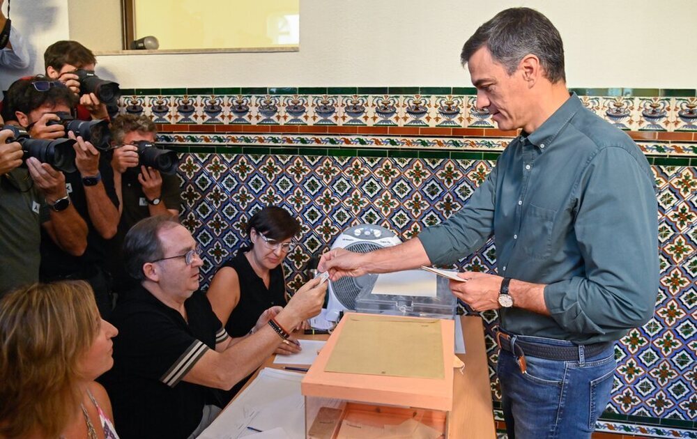 Pedro Sánchez vota en las elecciones generales del 23J