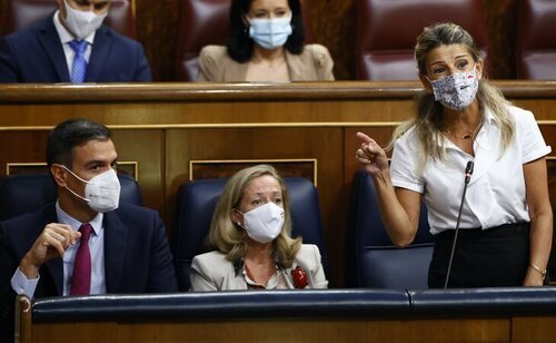 Pedro Sánchez, Nadia Calviño y Yolanda Díaz, en el Congreso