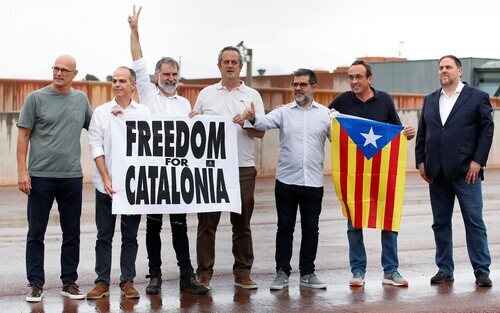 Los presos del procés a su salida de la cárcel de Lledoners