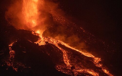 El volcán de Cumbre Vieja, en La Palma, en plena erupción