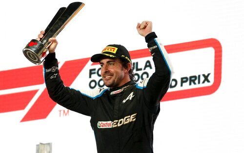 Fernando Alonso, en el podio del GP de Qatar