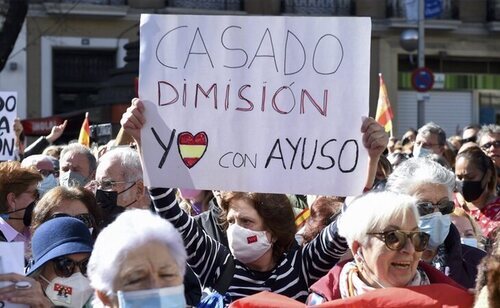 Los escándalos de Ayuso han perjudicado más a Pablo Casado, mientras que la presidenta madrileña incluso ha salido reforzada