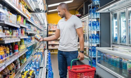 Ir con hambre al supermercado te hace caer en caprichos