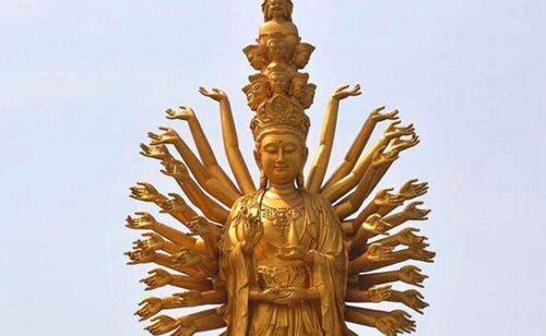 Buda Guanyin de Mil Manos y Mil Ojos
