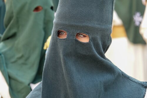 Nazarenos de verde en Semana Santa