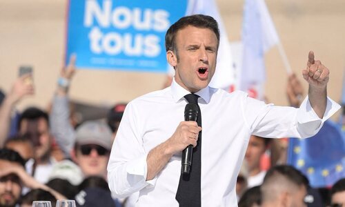 Emmanuel Macron durante un acto de campaña (2022)