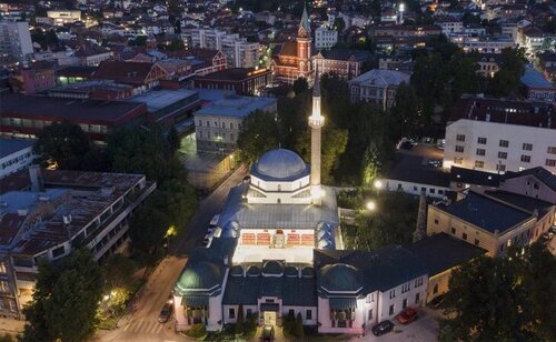 Mezquita e iglesia en Sarajevo