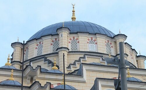 Mezquita de Isa Beg en Mitrovica (Kosovo)