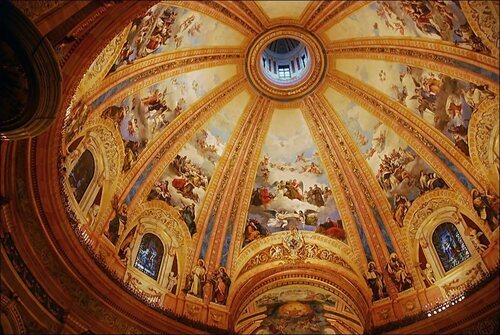 Interior de la cúpula de la basílica de San Francisco el Grande