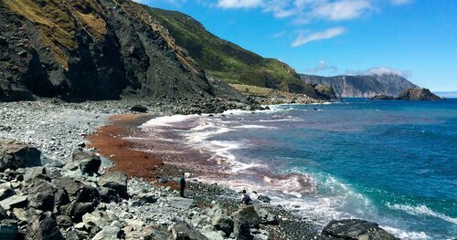 Praia negra de Teixidelo